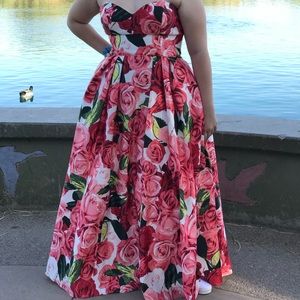 BEAUTIFUL PLUS SIZE FLORAL PROM DRESS💘